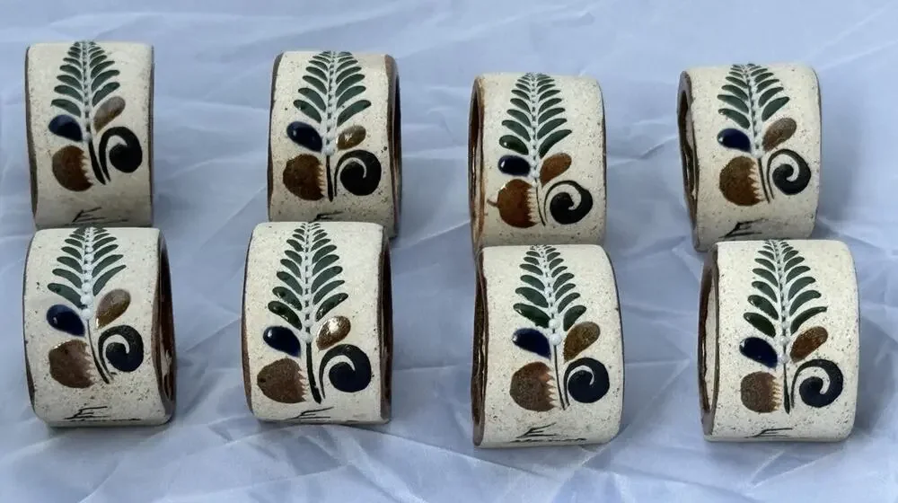 Set of 8 Vintage Mexican Napkin Rings Hand Painted Dinnerware Pottery Beige Tan